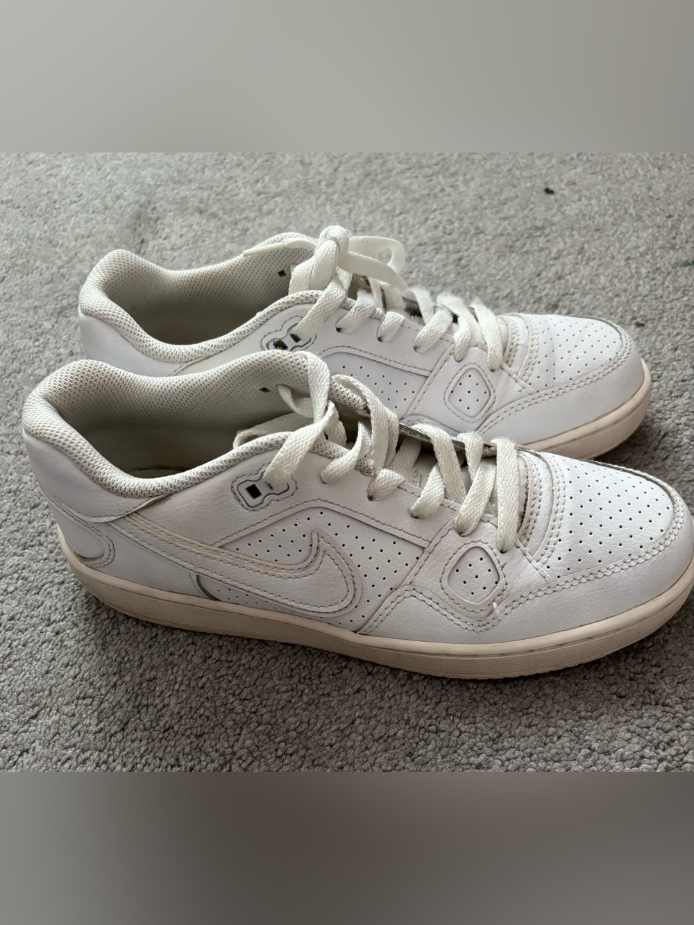 Nike Son of Force GS Triple White Sneakers Size 7Y / Women's 8.5
